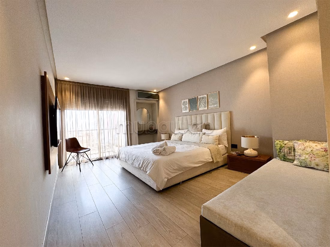 Nu huren: appartementen in Racine. 3 Kamers. Volledig gemeubileerd. 