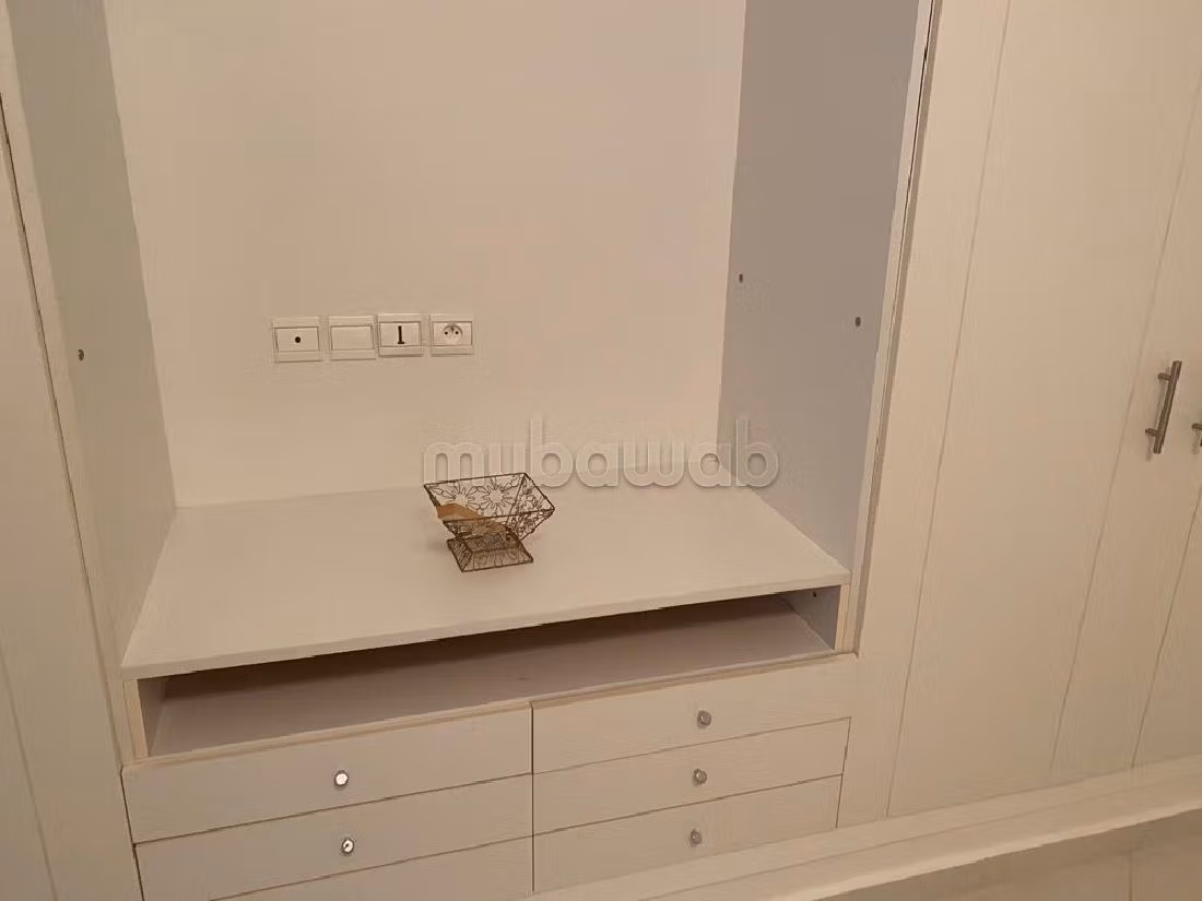 Kopen: villa's en luxe woningen. 6 Kamers. Volledig gemeubileerd. 