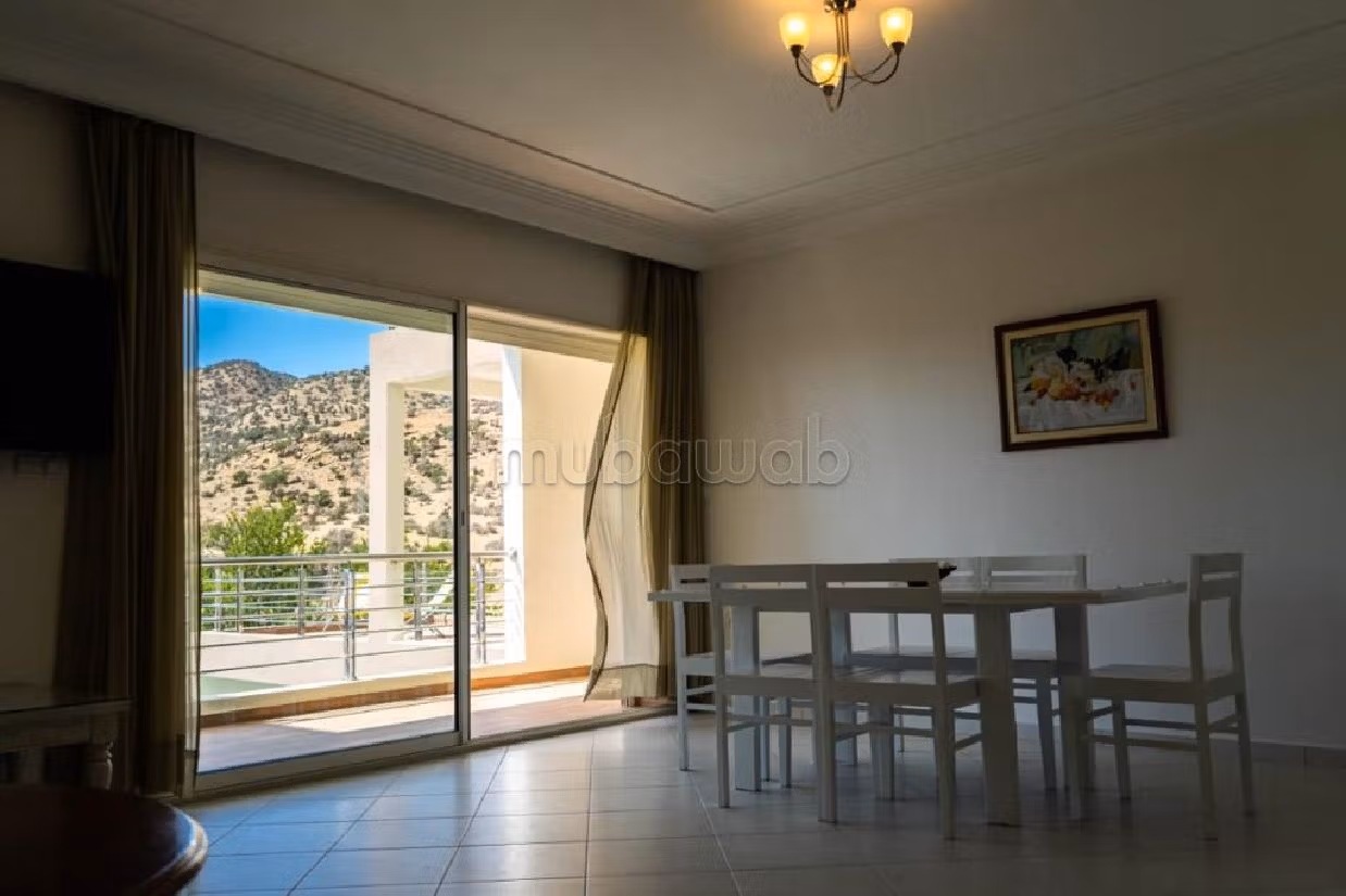 Kopen: villa's en luxe woningen. 6 Kamers. Volledig gemeubileerd. 