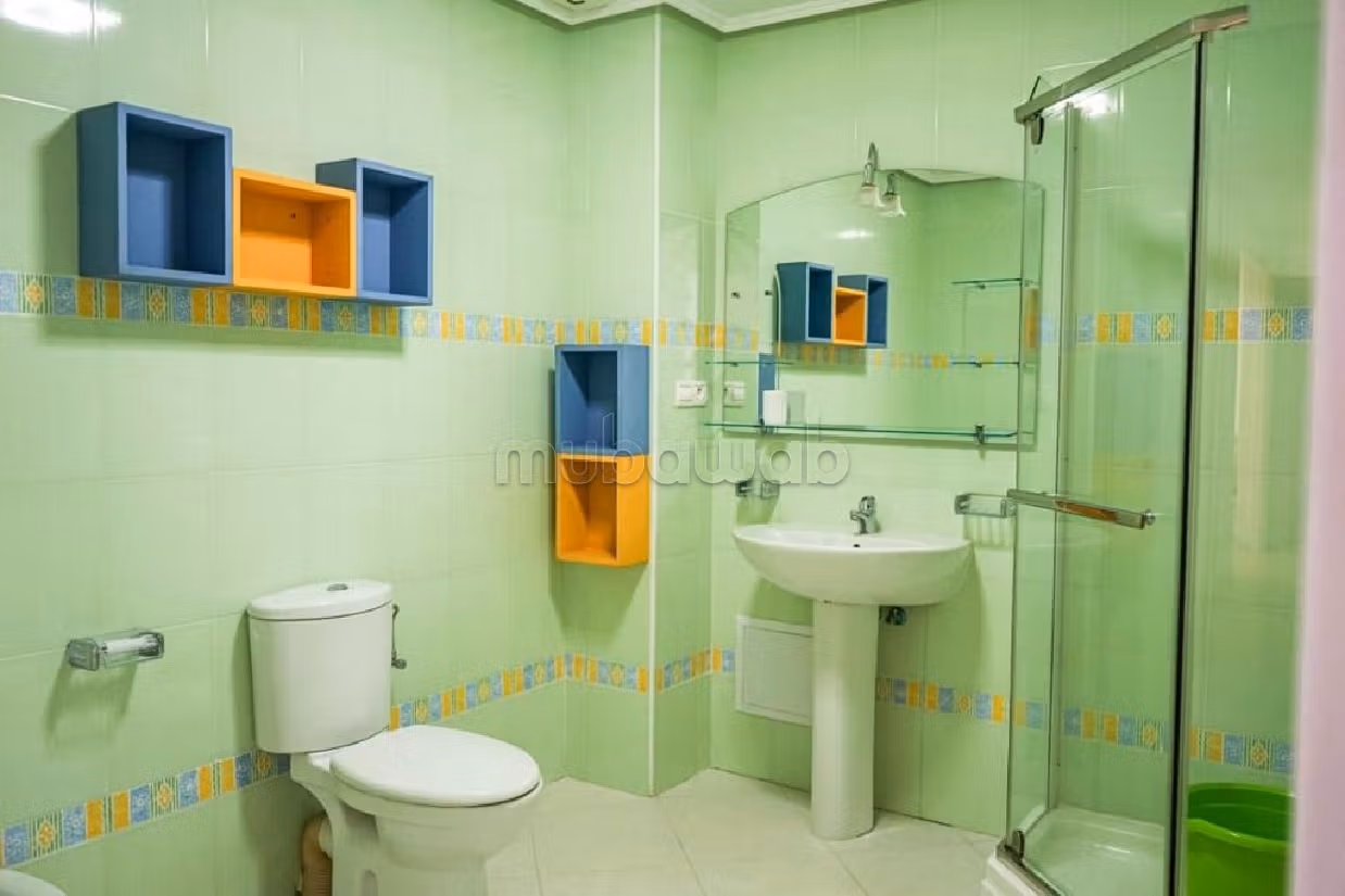 Kopen: villa's en luxe woningen. 6 Kamers. Volledig gemeubileerd. 