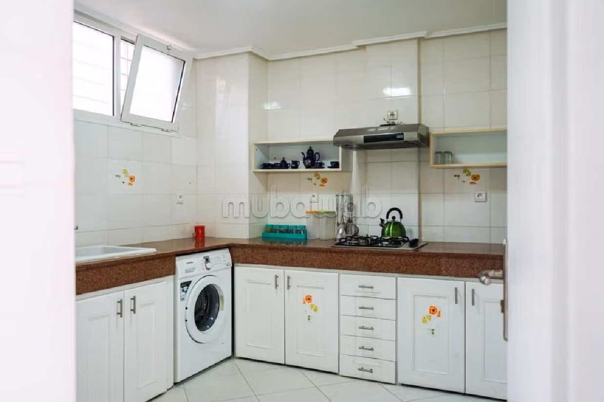 Kopen: villa's en luxe woningen. 6 Kamers. Volledig gemeubileerd. 