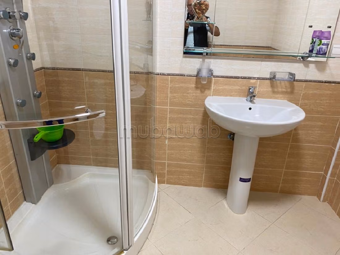 Kopen: villa's en luxe woningen. 6 Kamers. Volledig gemeubileerd. 