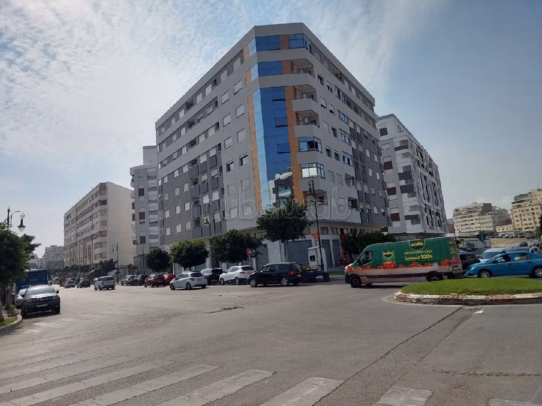 Immeuble a vendre R6 à Barnes 2