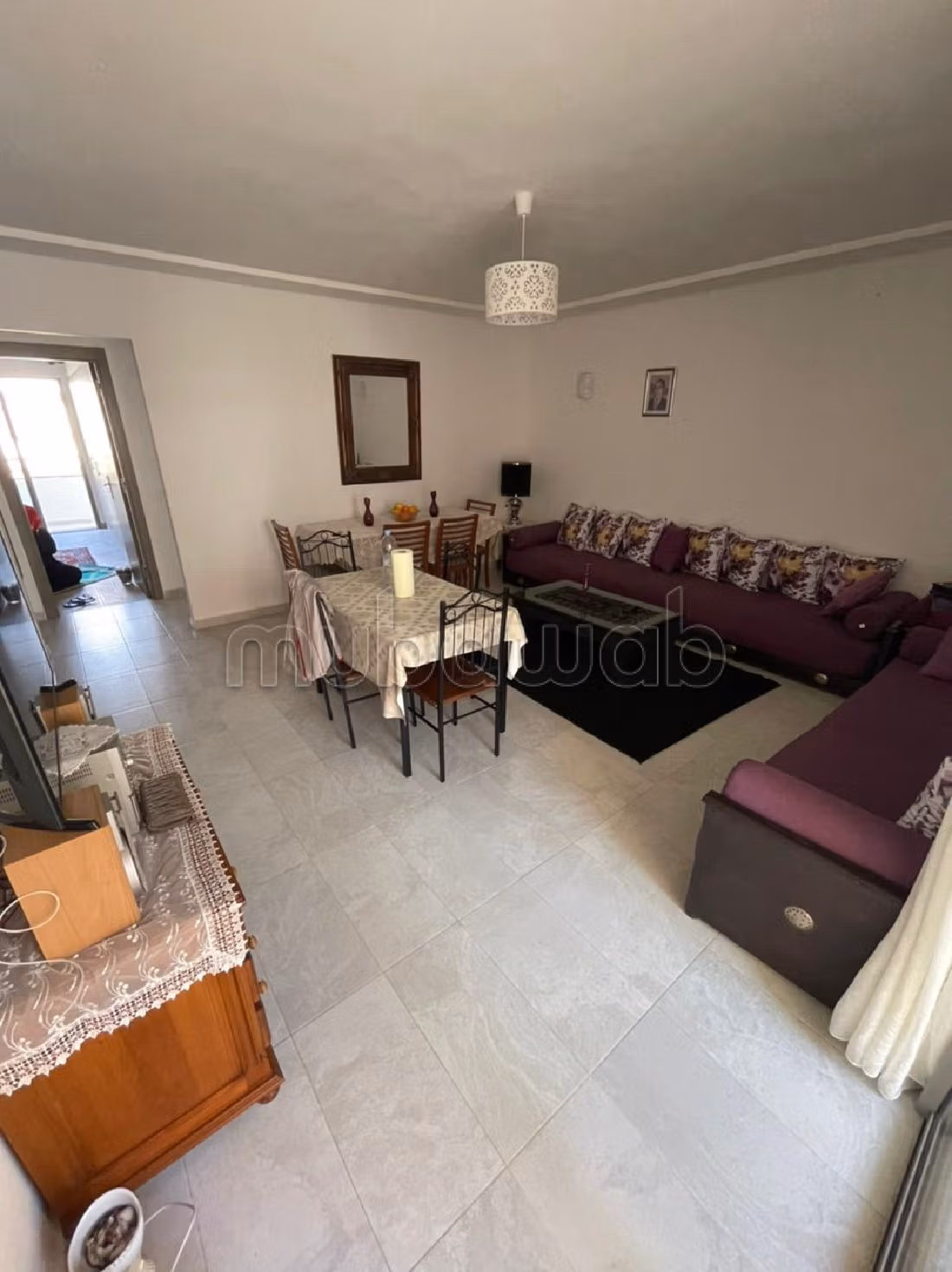 Piso en venta en Zone industrielle. 1 Habitación. está amueblado con buen gusto.