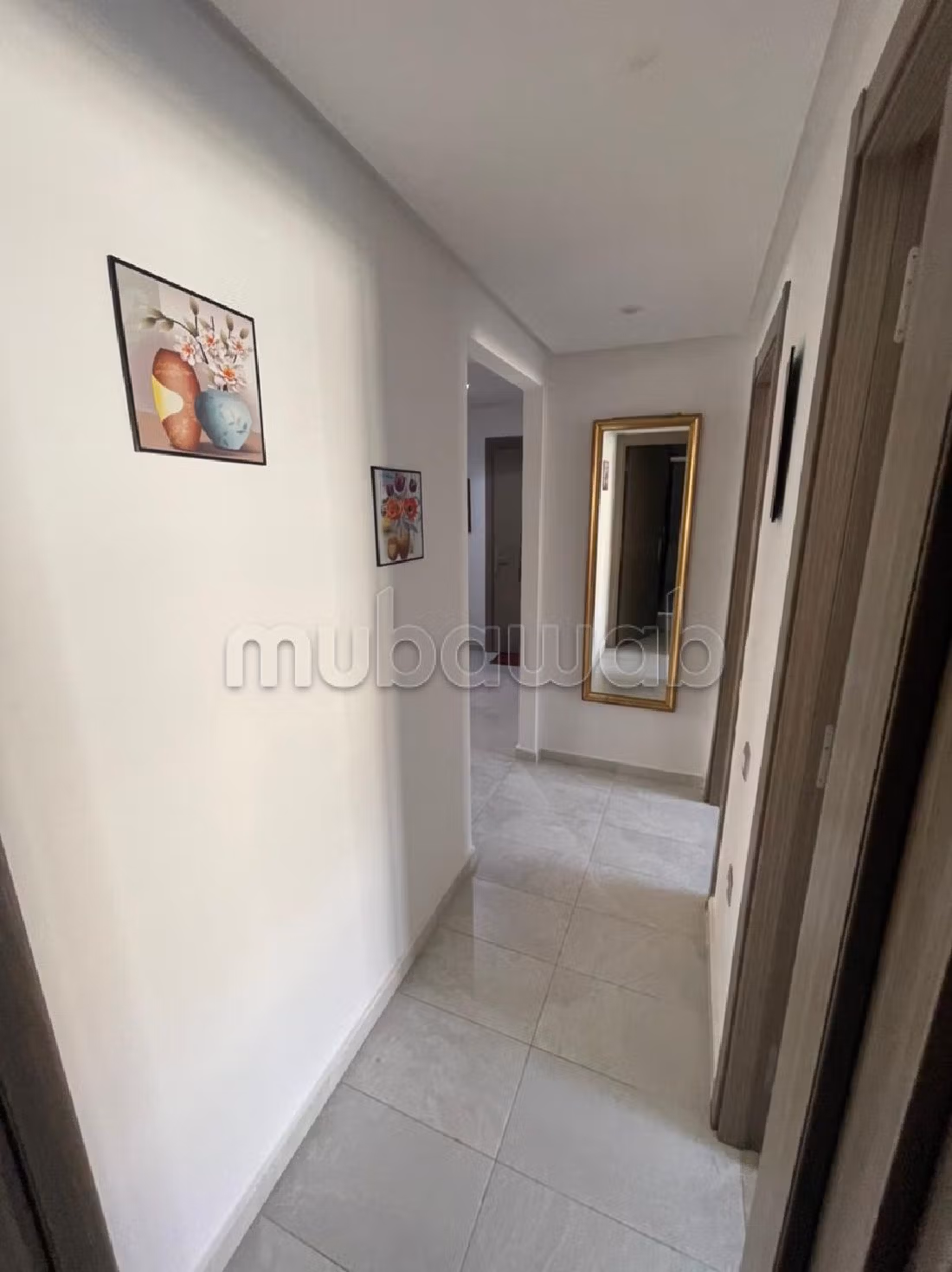 Piso en venta en Zone industrielle. 1 Habitación. está amueblado con buen gusto.