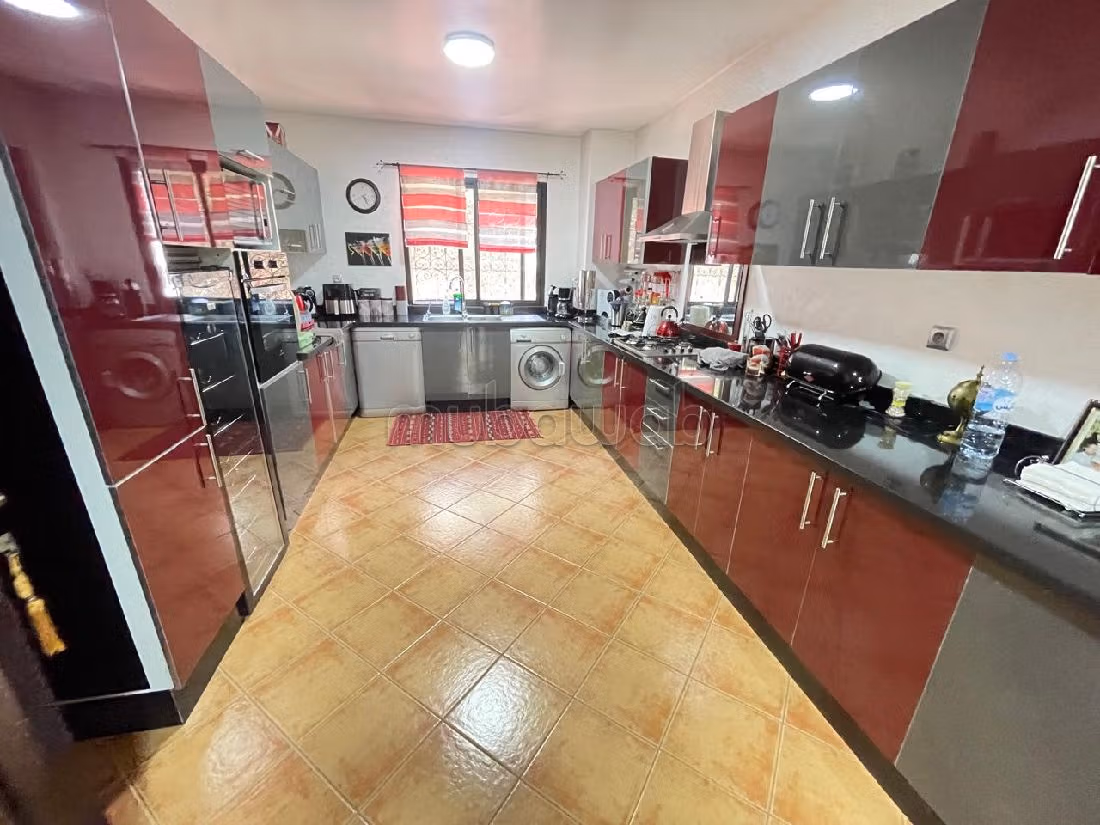 Belle villa a vendre a bensergaou de 340m2