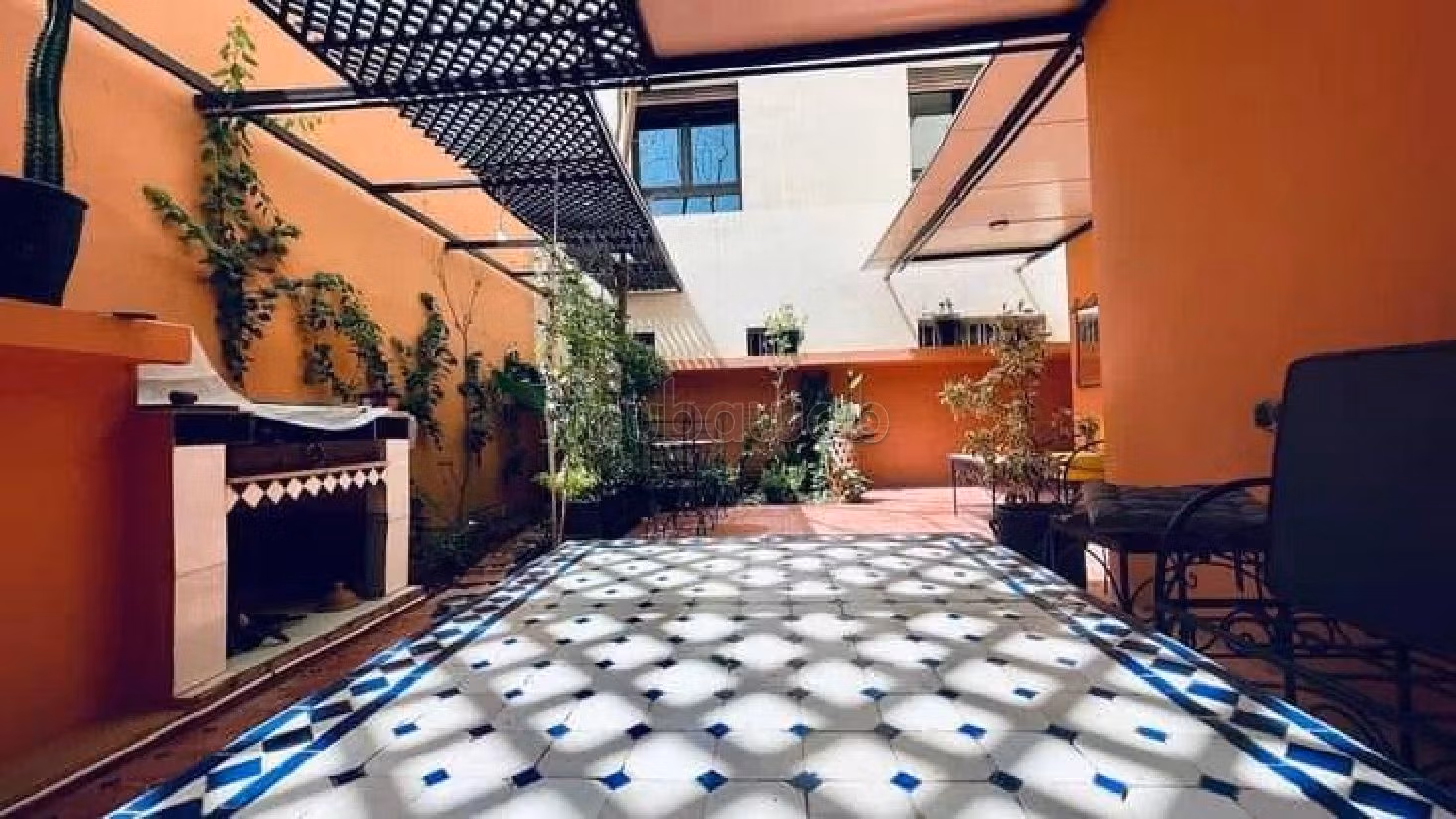 Apartment to purchase in Guéliz. 2 rooms. Terrace and garden