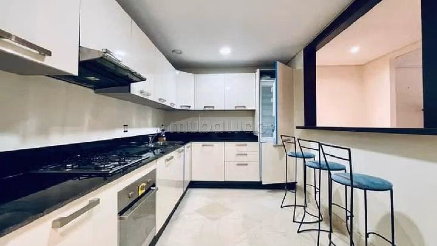 Apartment to purchase in Guéliz. 2 rooms. Terrace and garden