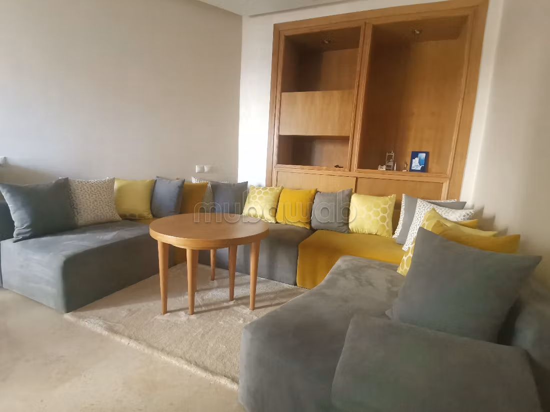 Find an apartment to buy in Racine. 3 beautiful rooms. caretaker and air conditioning.