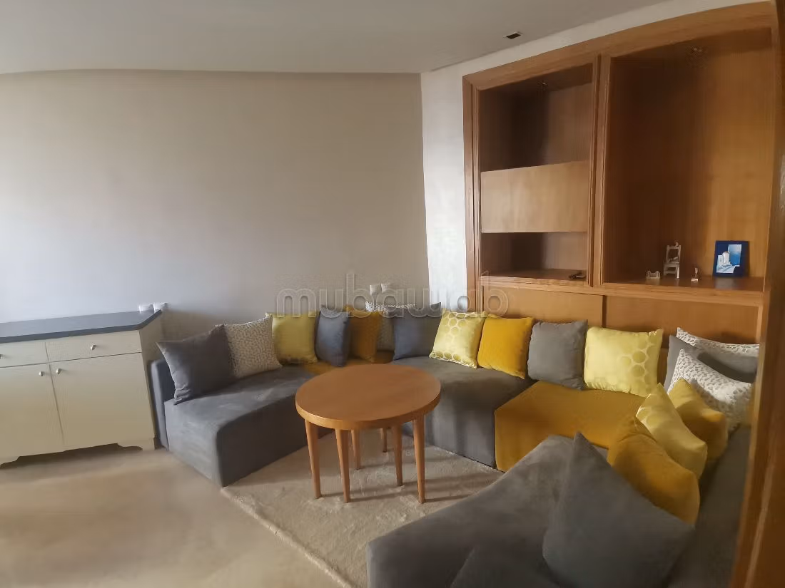 Find an apartment to buy in Racine. 3 beautiful rooms. caretaker and air conditioning.