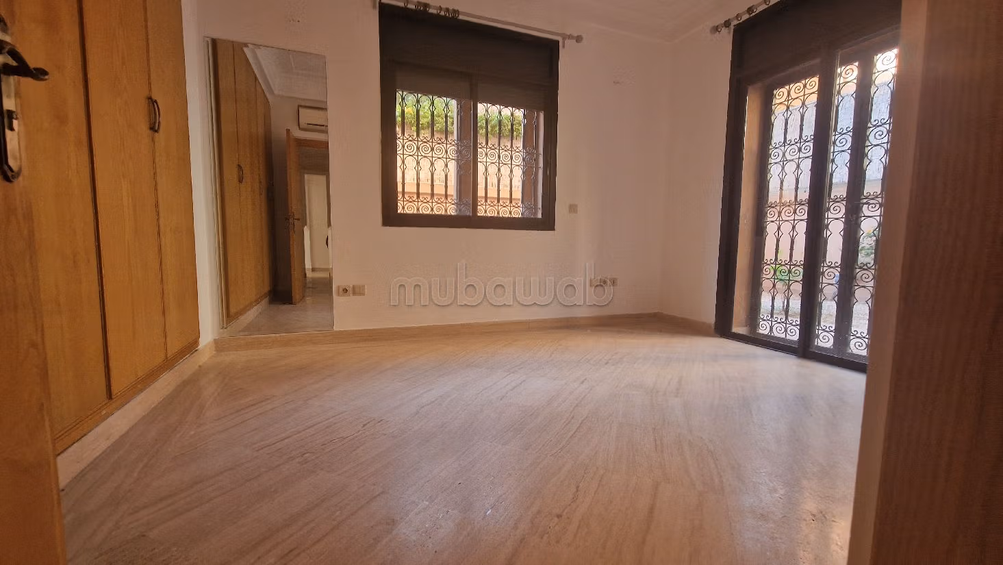 APPARTEMENT avec jardin privé piscine commune à Targa