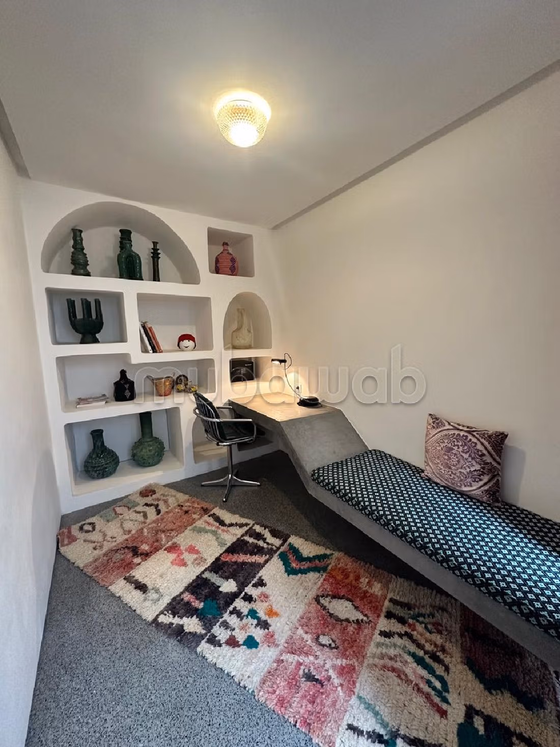 بيع رياض ب رياض الزيتون. 3 غرف. مفروشة. 