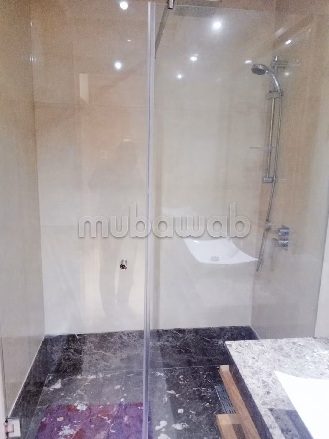 Studio meublé pour location à CFC