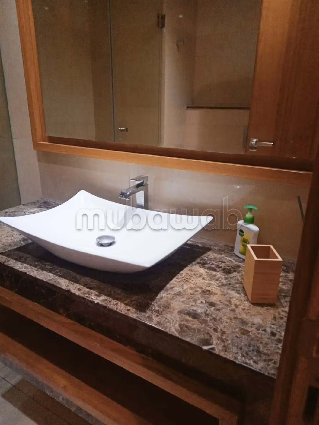 Studio meublé pour location à CFC