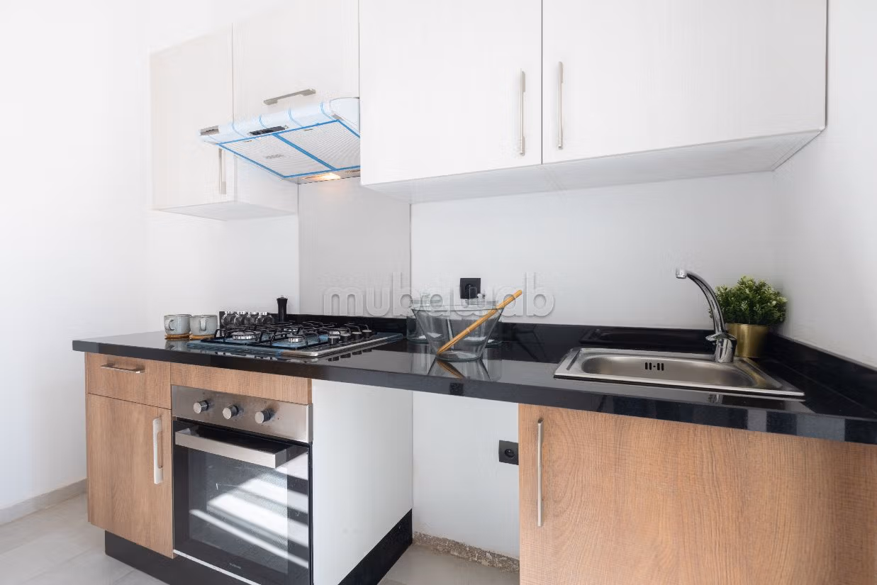 Busca pisos en venta en Hay Hassani. 4 habitaciones confortables. Aire condicionado