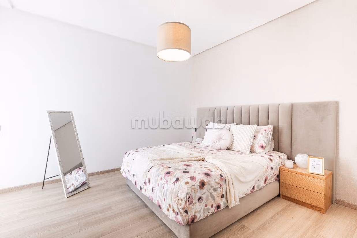 شقة جميلة للبيع ب الحي الحسني. 3 قطع رائعة. جو مكيف