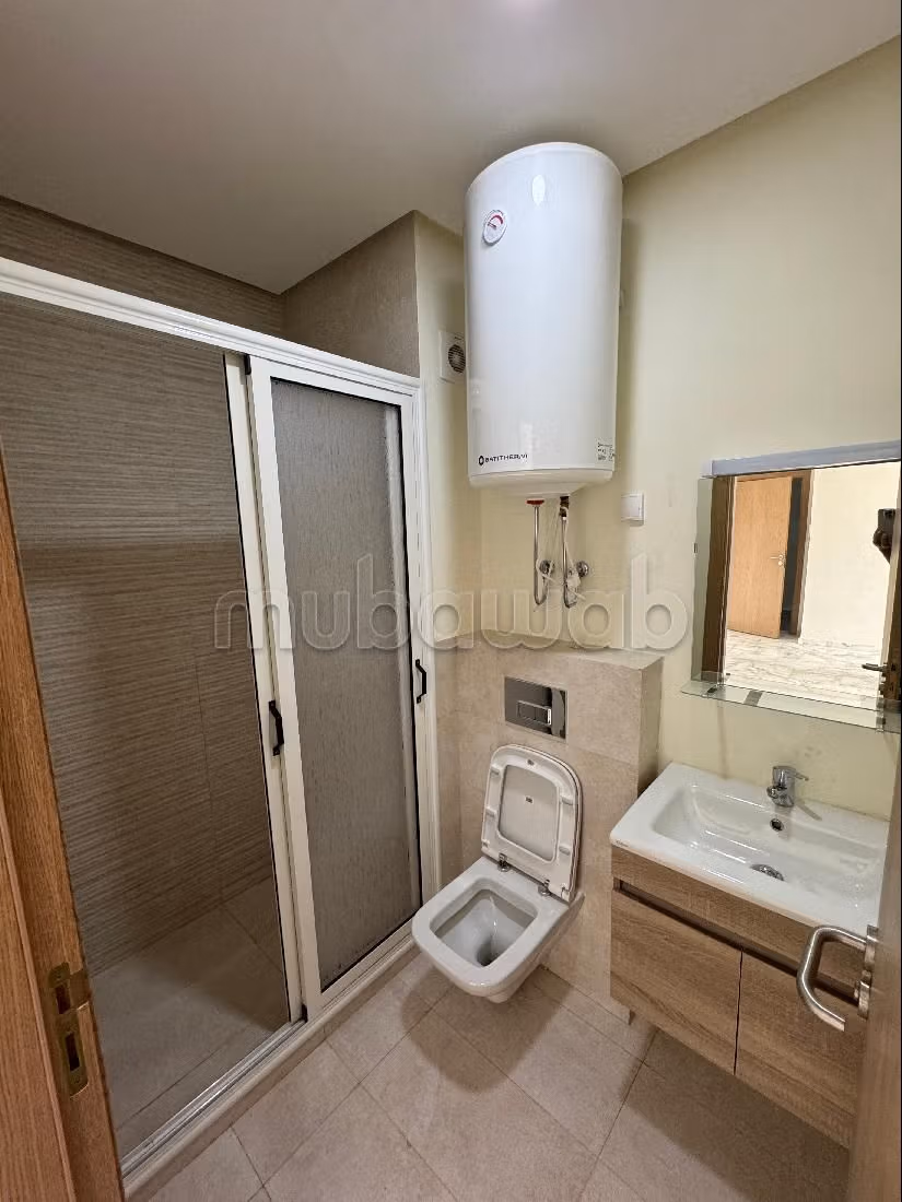 Very nice apartment for rent. 2 large living areas. Residence with caretaker, Large swimming pool. 