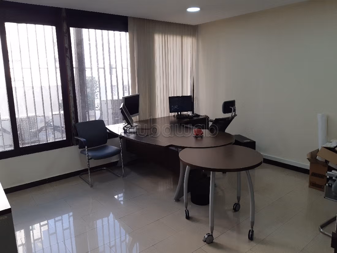 Comodo ufficio in affitto a Palmier. Superficie 1069 m². Servizio di concierge e aria condizionata