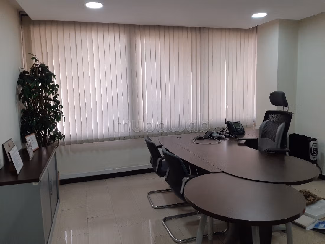 Comodo ufficio in affitto a Palmier. Superficie 1069 m². Servizio di concierge e aria condizionata