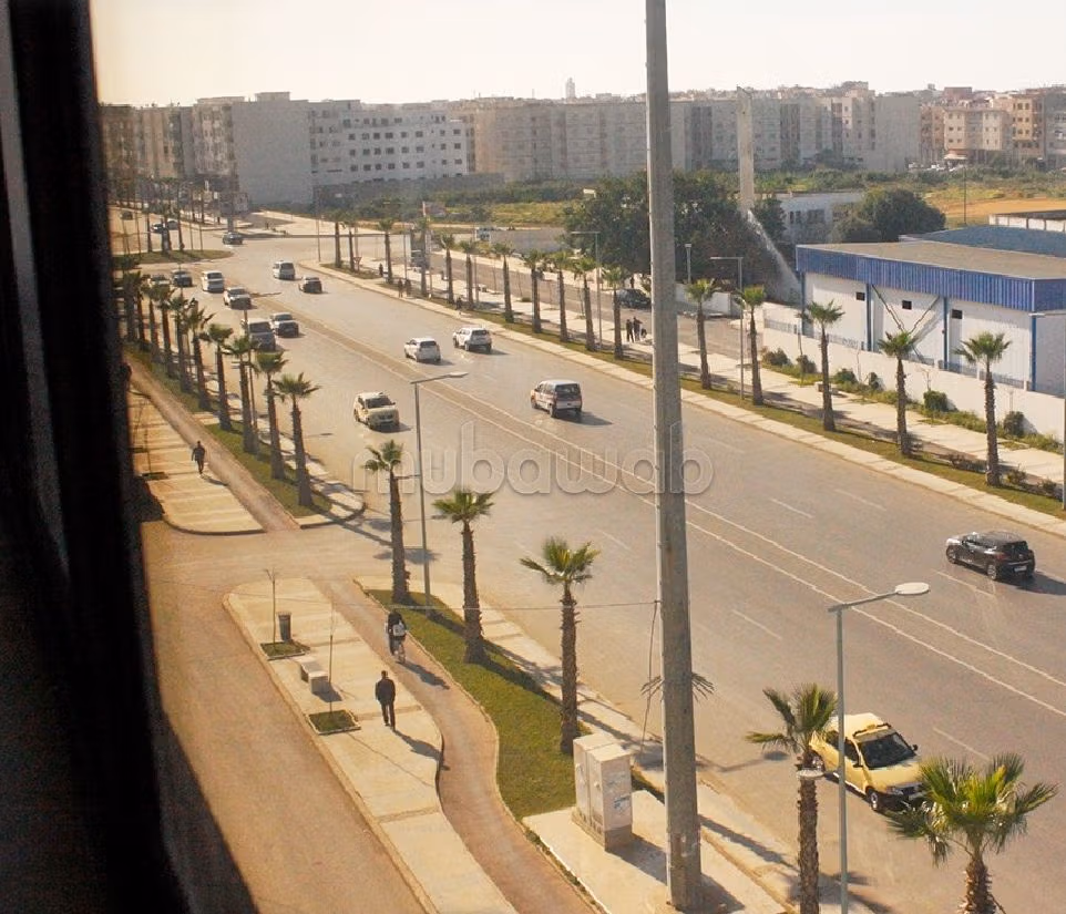 Ufficio disponibile in vendita a Cherkaoui Marzouka. Superficie di 520 m². Con ascensore