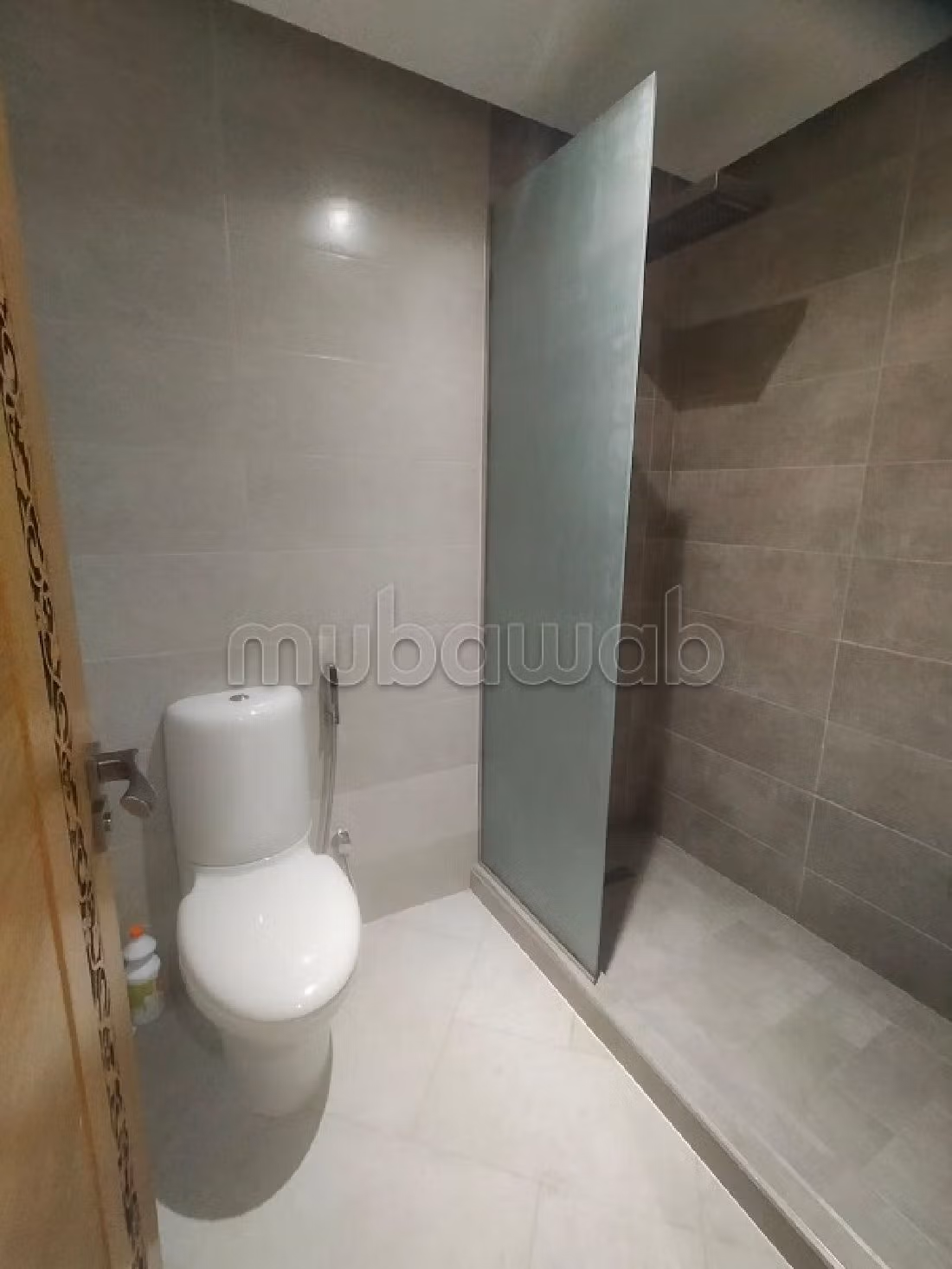 Beautiful apartment for sale in Charaf. 3 comfortable rooms. Ample storage space. 