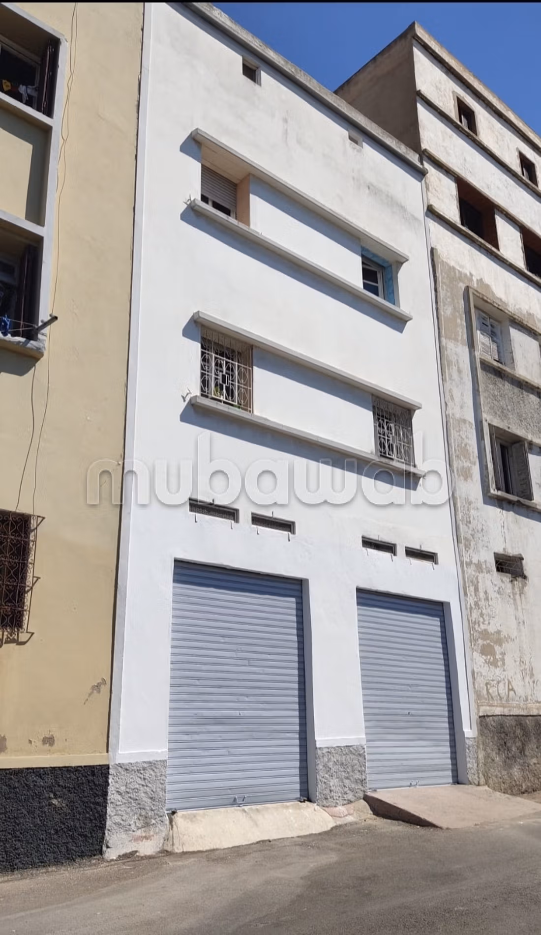 Très belle maison en vente à Hay Hakam. 5 pièces confortables. — 2