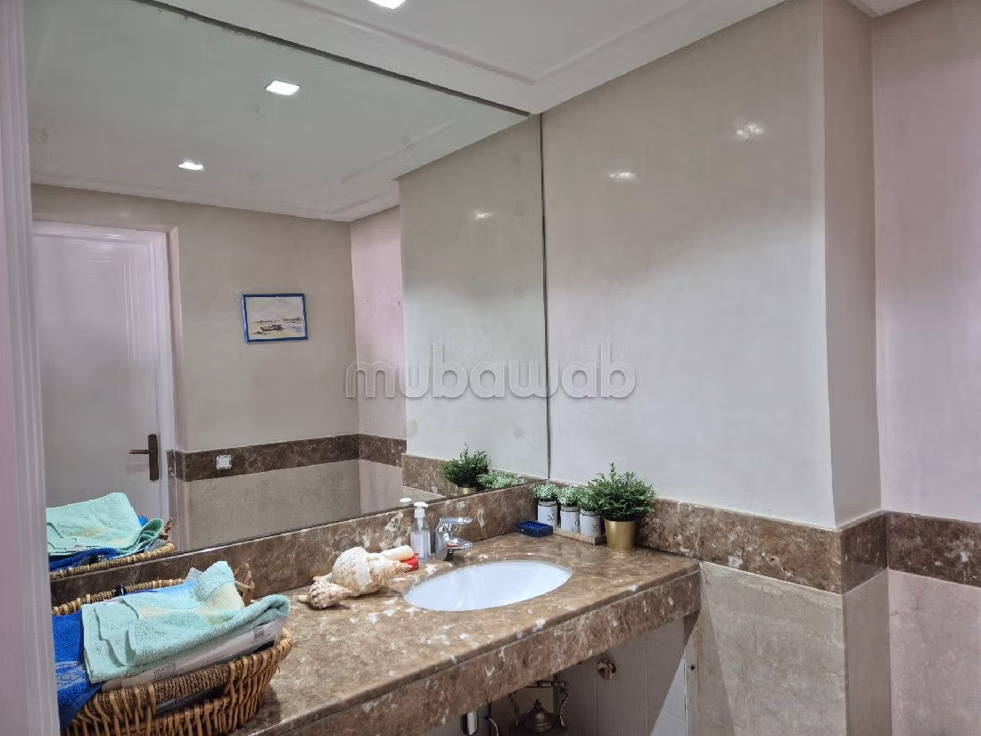 Piso en venta en Racine Extension. 5 habitaciones grandes. Chimenea funcional, aire condicionado general. 