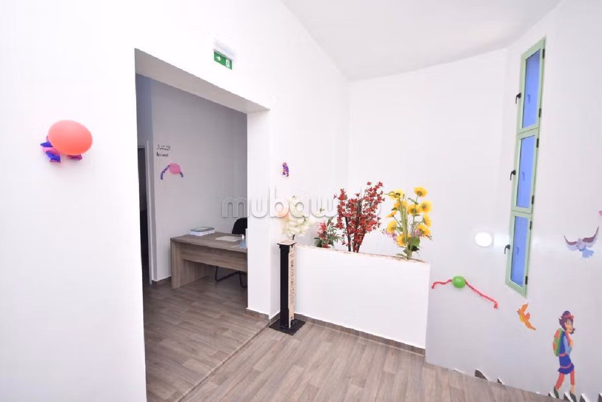 En venta: Escuela Primaria, Guardería y Jardín de Infantes