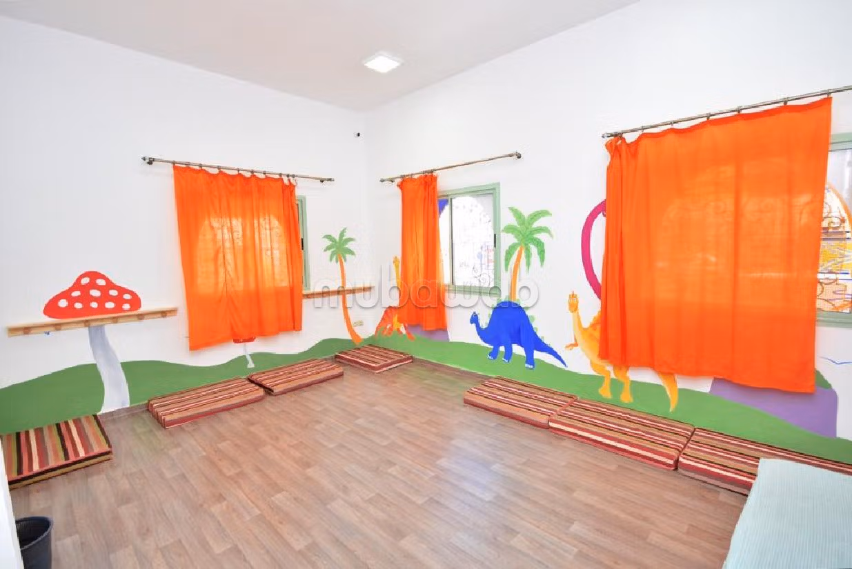 En venta: Escuela Primaria, Guardería y Jardín de Infantes