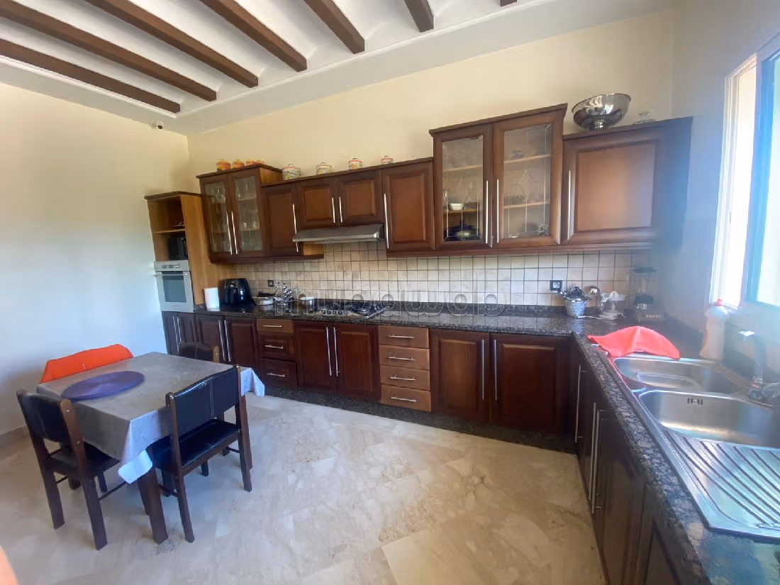 Luxury Villa for rent in Ain Diab. 4 lovely rooms. Parking spaces and garden