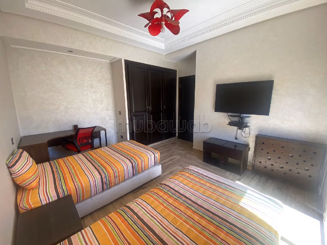 Luxury Villa for rent in Ain Diab. 4 lovely rooms. Parking spaces and garden