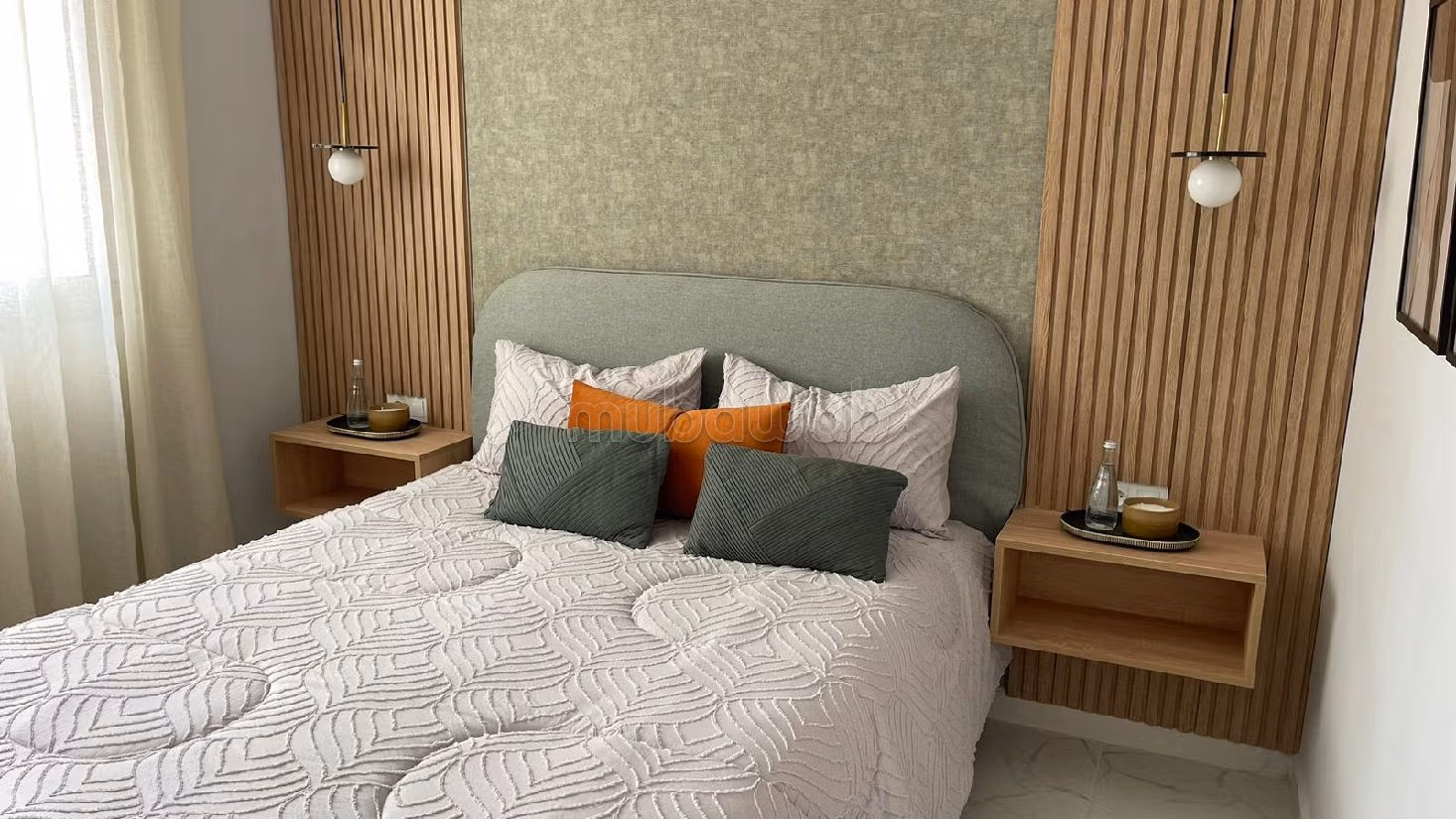 Busca pisos en venta en Roches Noires. 3 habitaciones grandes. Con Ascensor, Estacionamiento