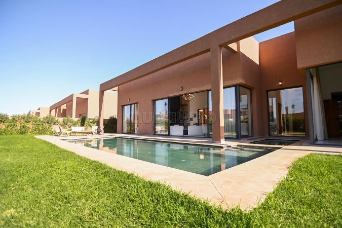 Vente villa de luxe à Route Amizmiz. Surface totale 1000 m²