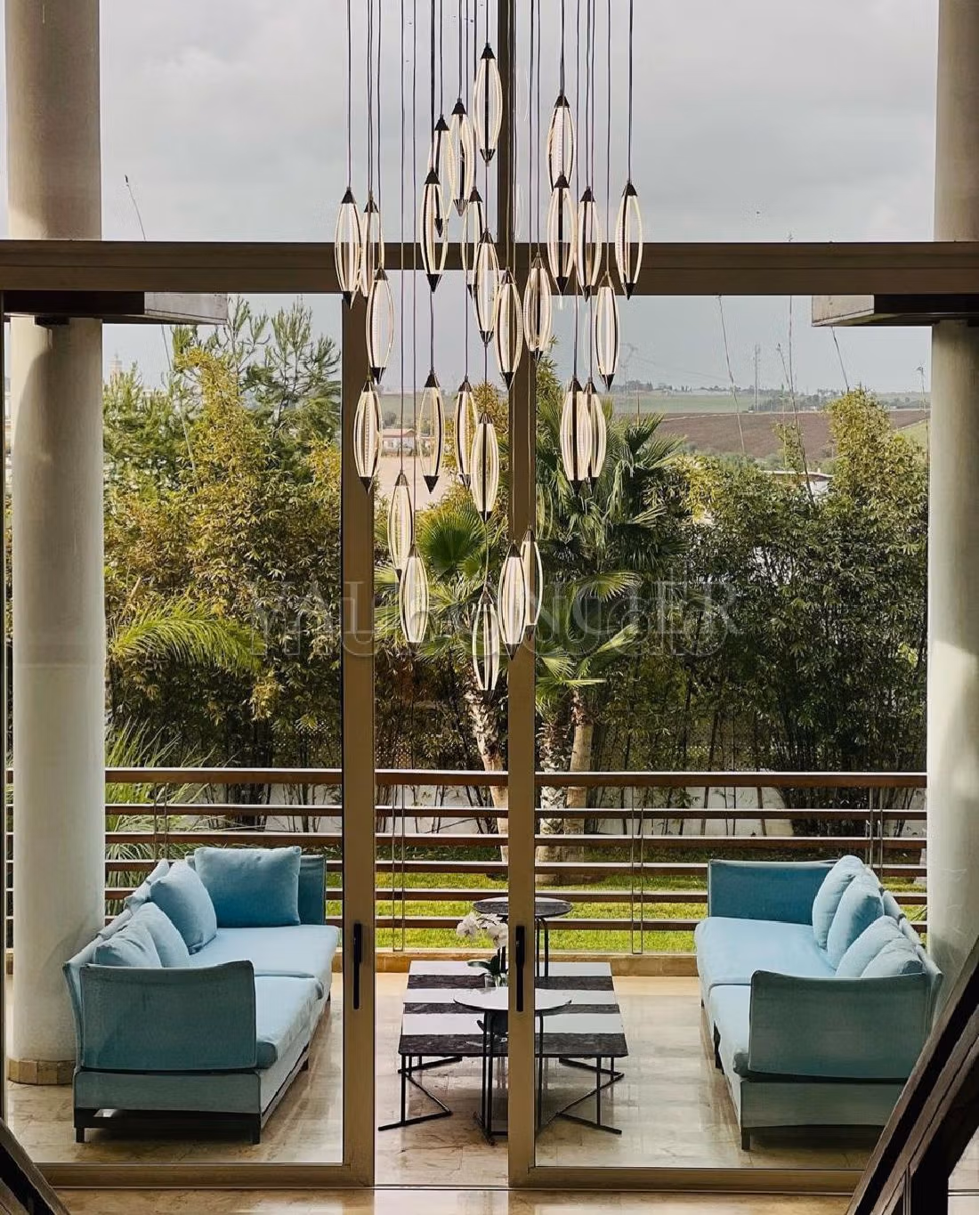 Maestosa residenza di lusso in vendita a Bouskoura Ville. Superficie di 1757 m². 