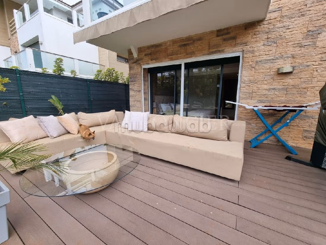 Location magnifique rez de jardin meublé 175m2 avec jardin et piscine, Bouskoura