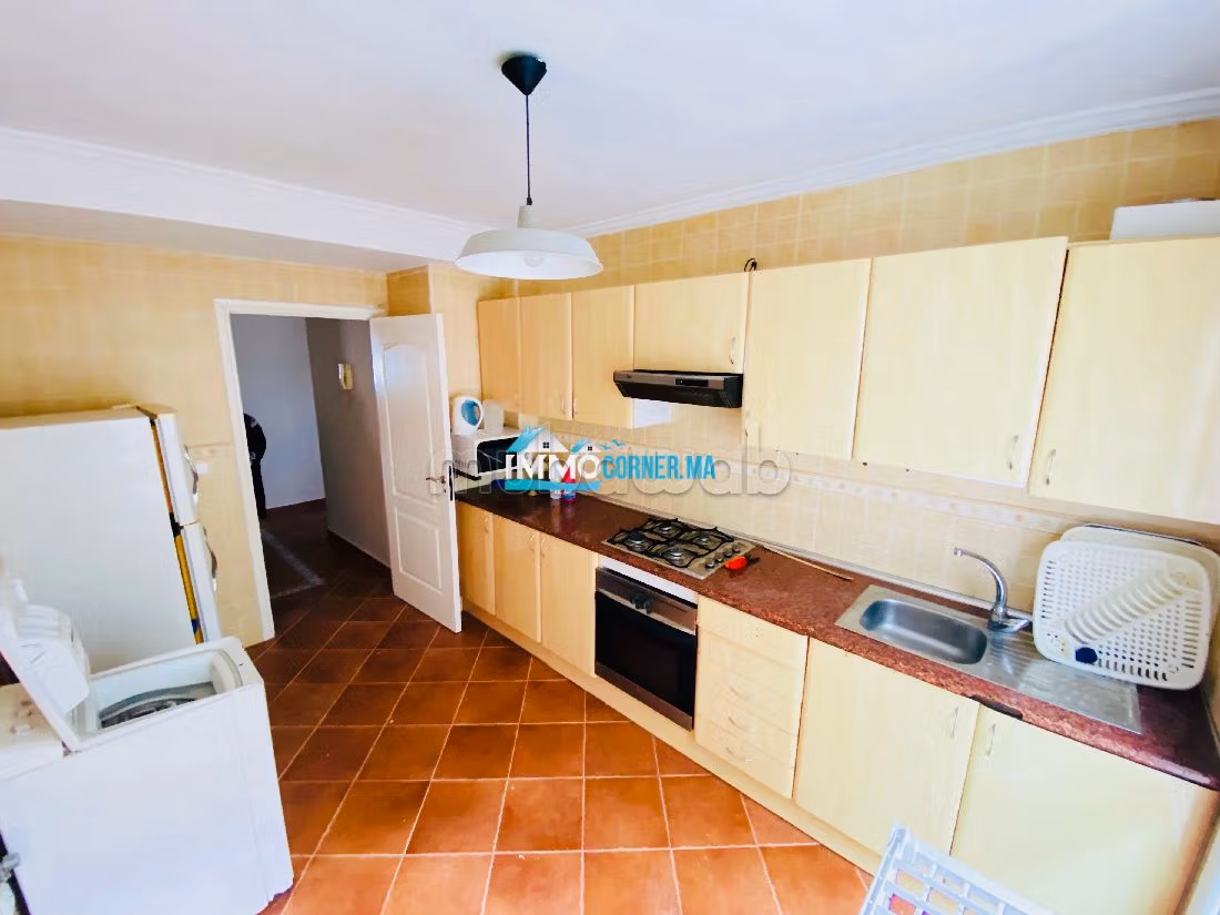 Appartementen om te huren in Port Tanger ville. 3 Kamers. Gemeubileerd.