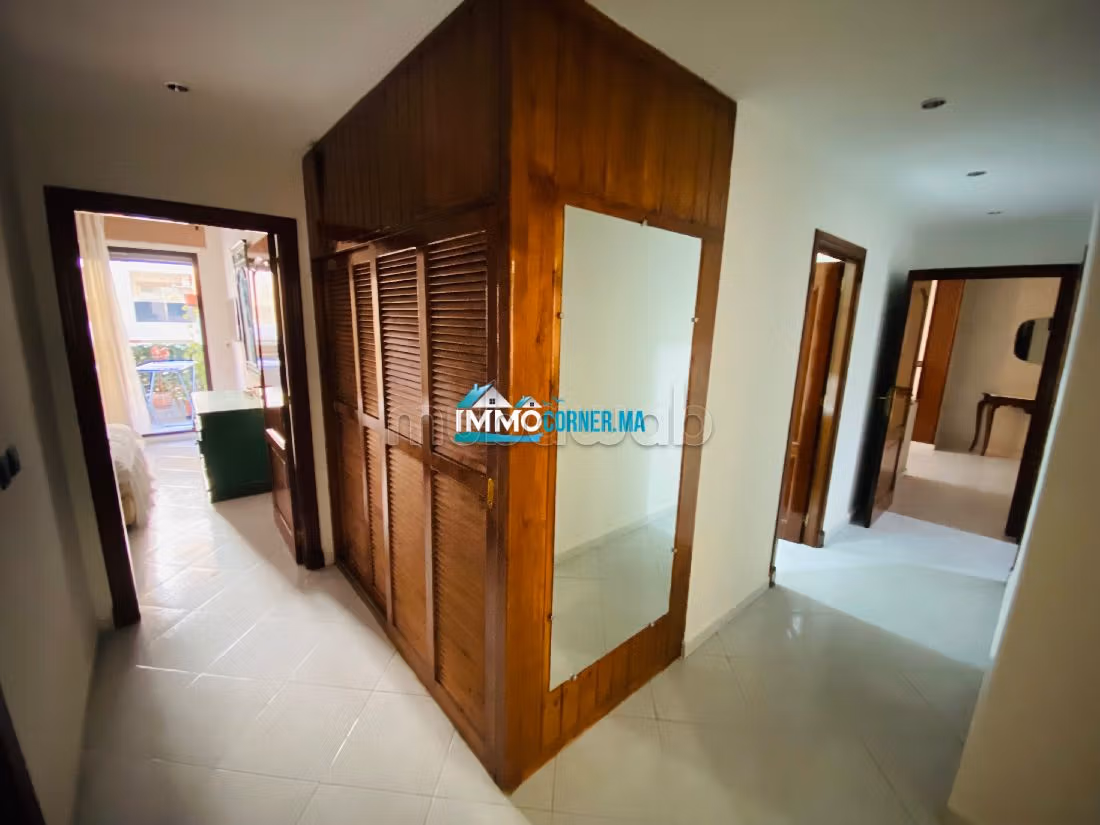 Nu huren: appartementen in Centre. Totale oppervlakte 150 m². Gemeubileerd. 