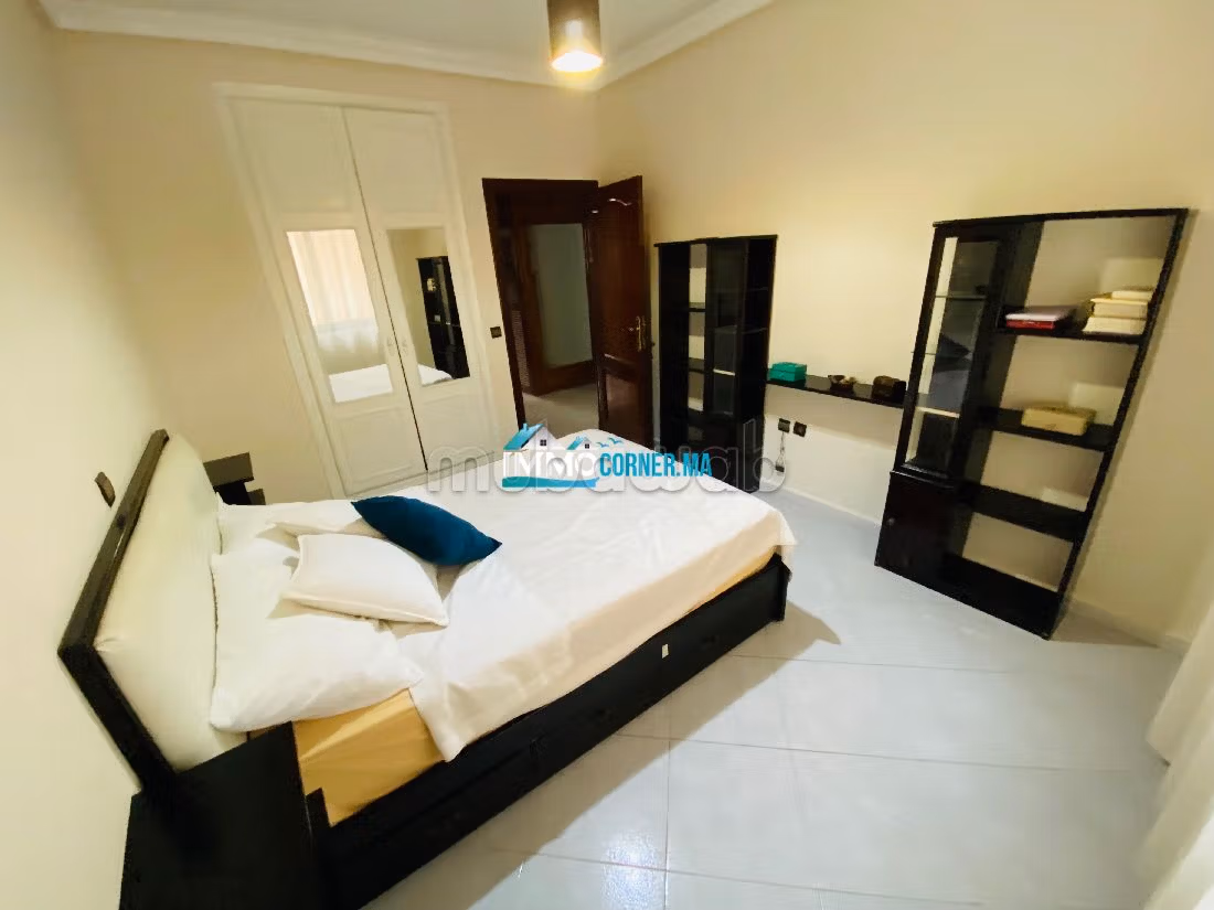 Nu huren: appartementen in Centre. Totale oppervlakte 150 m². Gemeubileerd. 