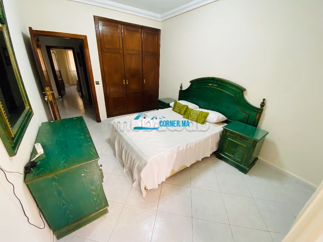 Nu huren: appartementen in Centre. Totale oppervlakte 150 m². Gemeubileerd. 