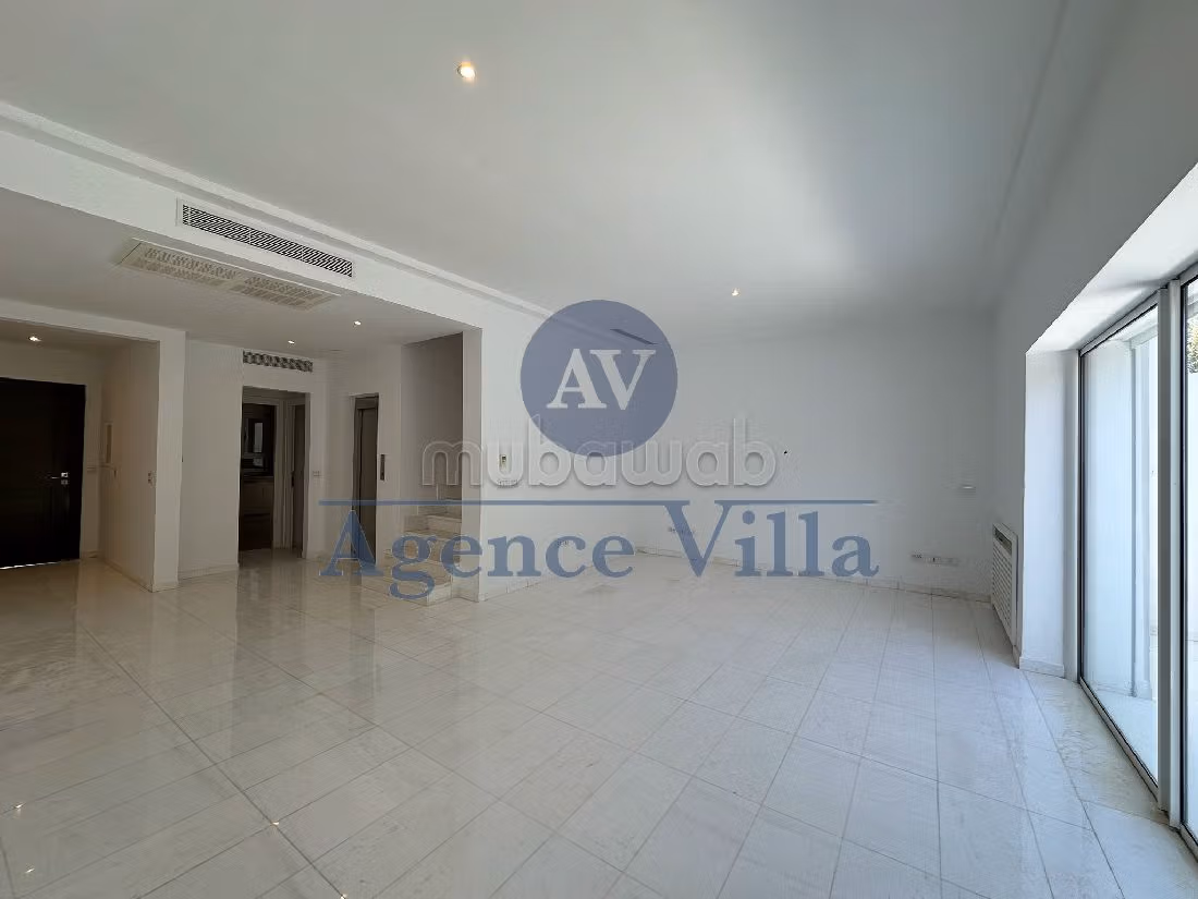 Triplex s5 avec piscine à Gammarth