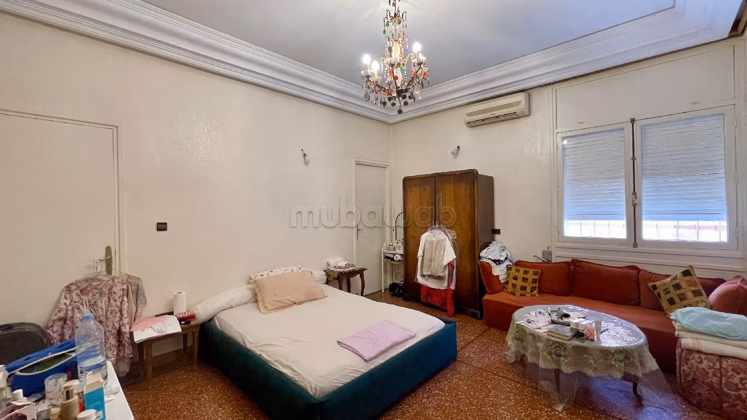 Villa's en luxe woningen kopen in Samlalia. Totale oppervlakte 400 m². Garage en mooi terras