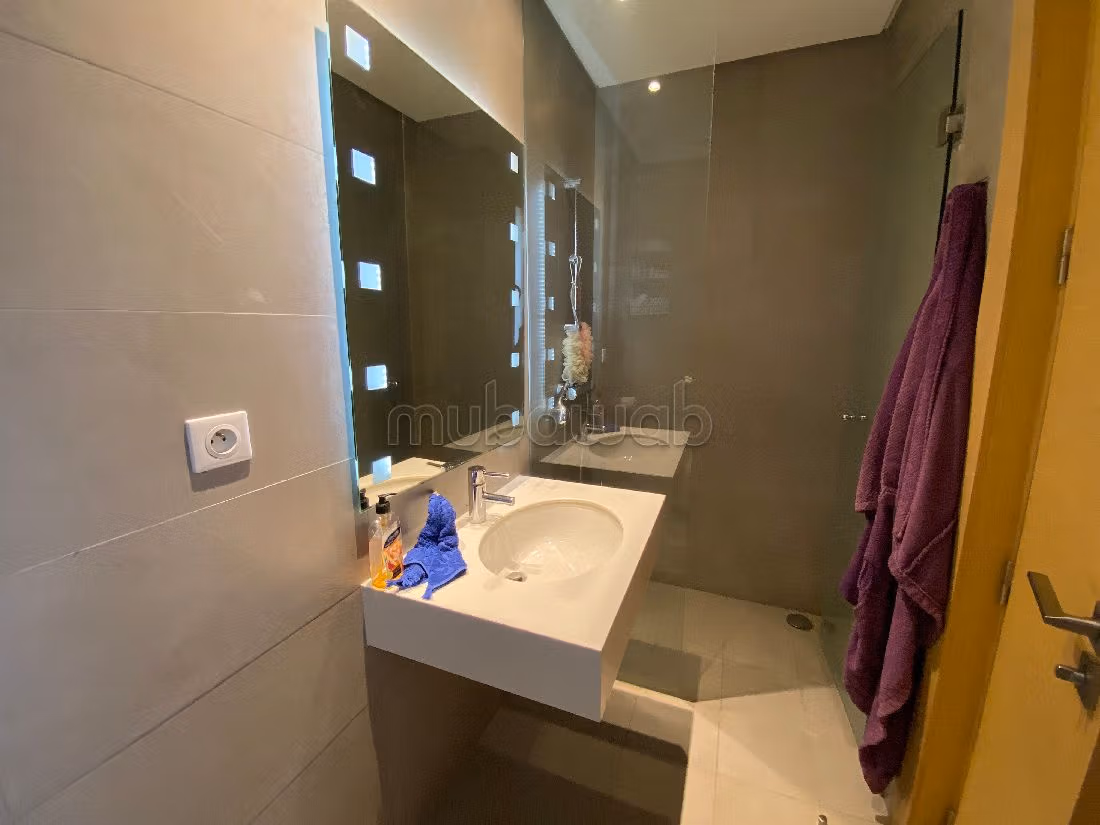 منزل رائع للكراء ب فيكتوريا. 6 قطع رائعة. شرفة جميلة وحديقة.