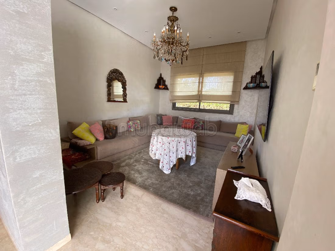 منزل رائع للكراء ب فيكتوريا. 6 قطع رائعة. شرفة جميلة وحديقة.