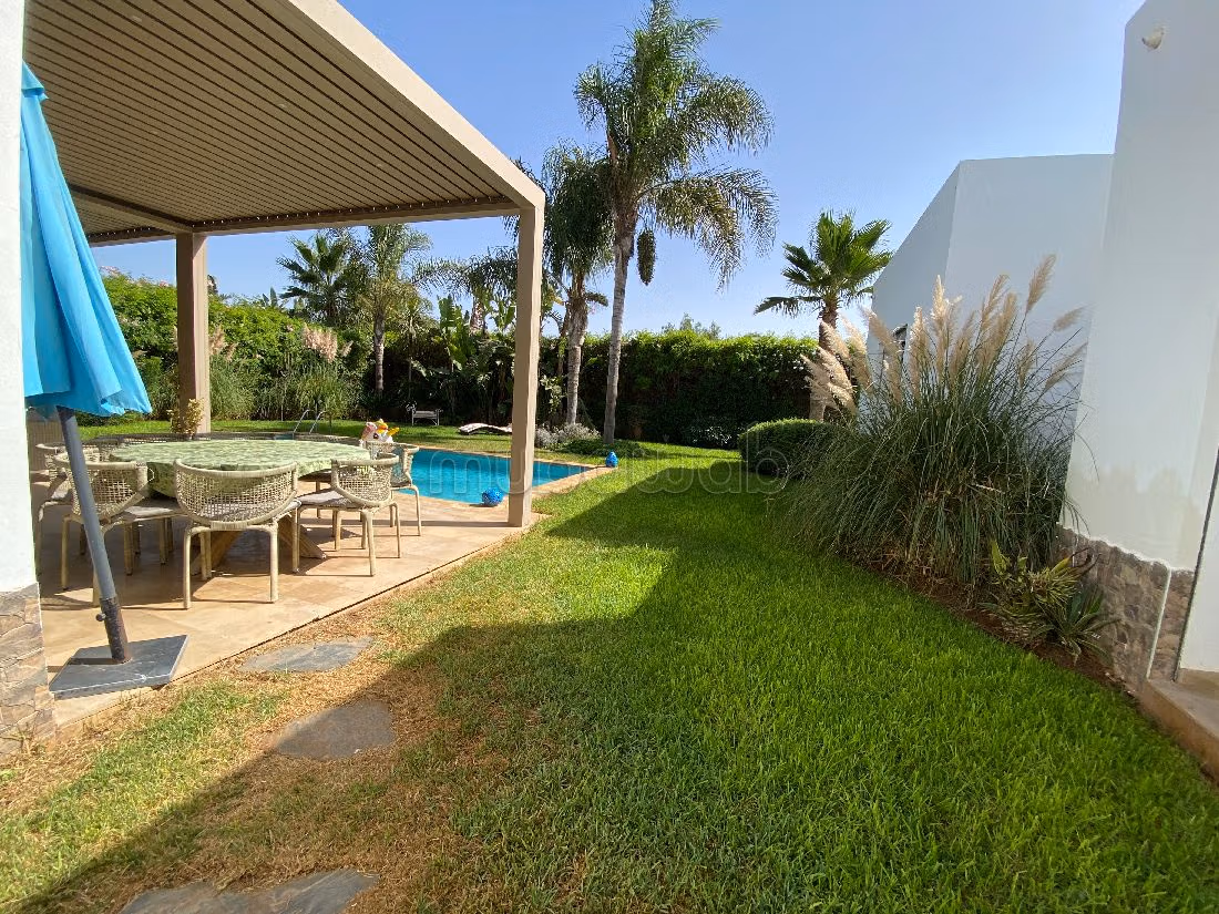 منزل رائع للكراء ب فيكتوريا. 6 قطع رائعة. شرفة جميلة وحديقة.