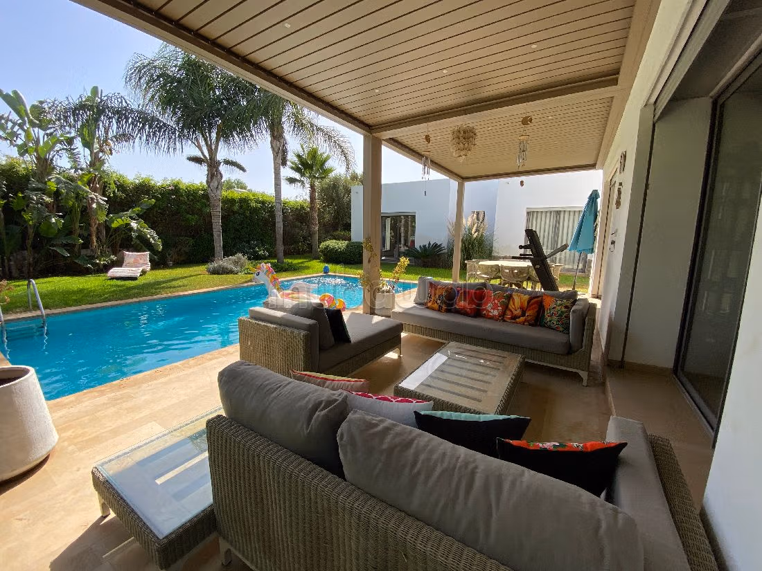 منزل رائع للكراء ب فيكتوريا. 6 قطع رائعة. شرفة جميلة وحديقة.