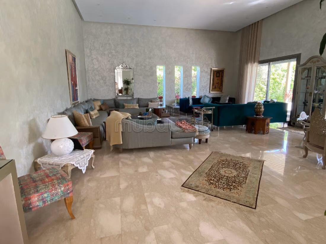 منزل رائع للكراء ب فيكتوريا. 6 قطع رائعة. شرفة جميلة وحديقة.