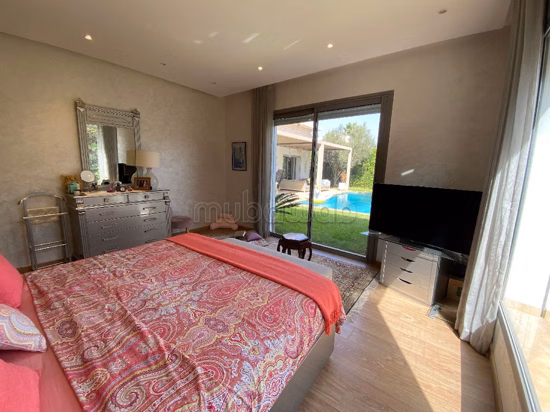 منزل رائع للكراء ب فيكتوريا. 6 قطع رائعة. شرفة جميلة وحديقة.