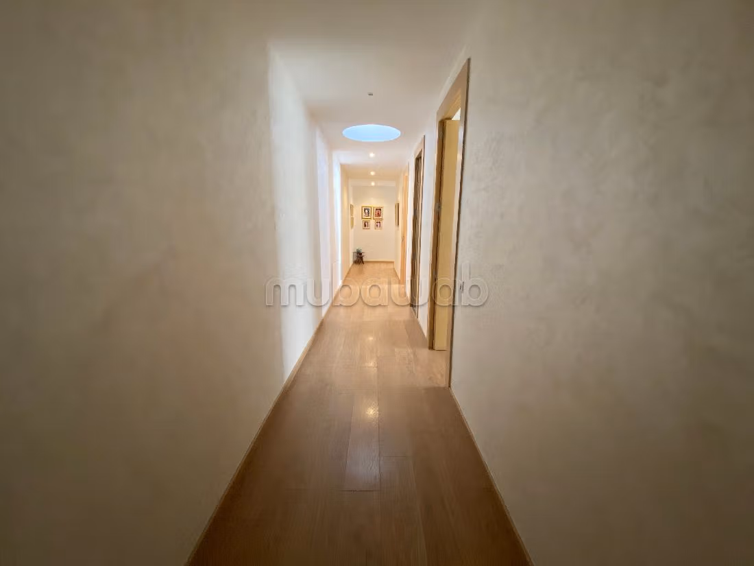 منزل رائع للكراء ب فيكتوريا. 6 قطع رائعة. شرفة جميلة وحديقة.