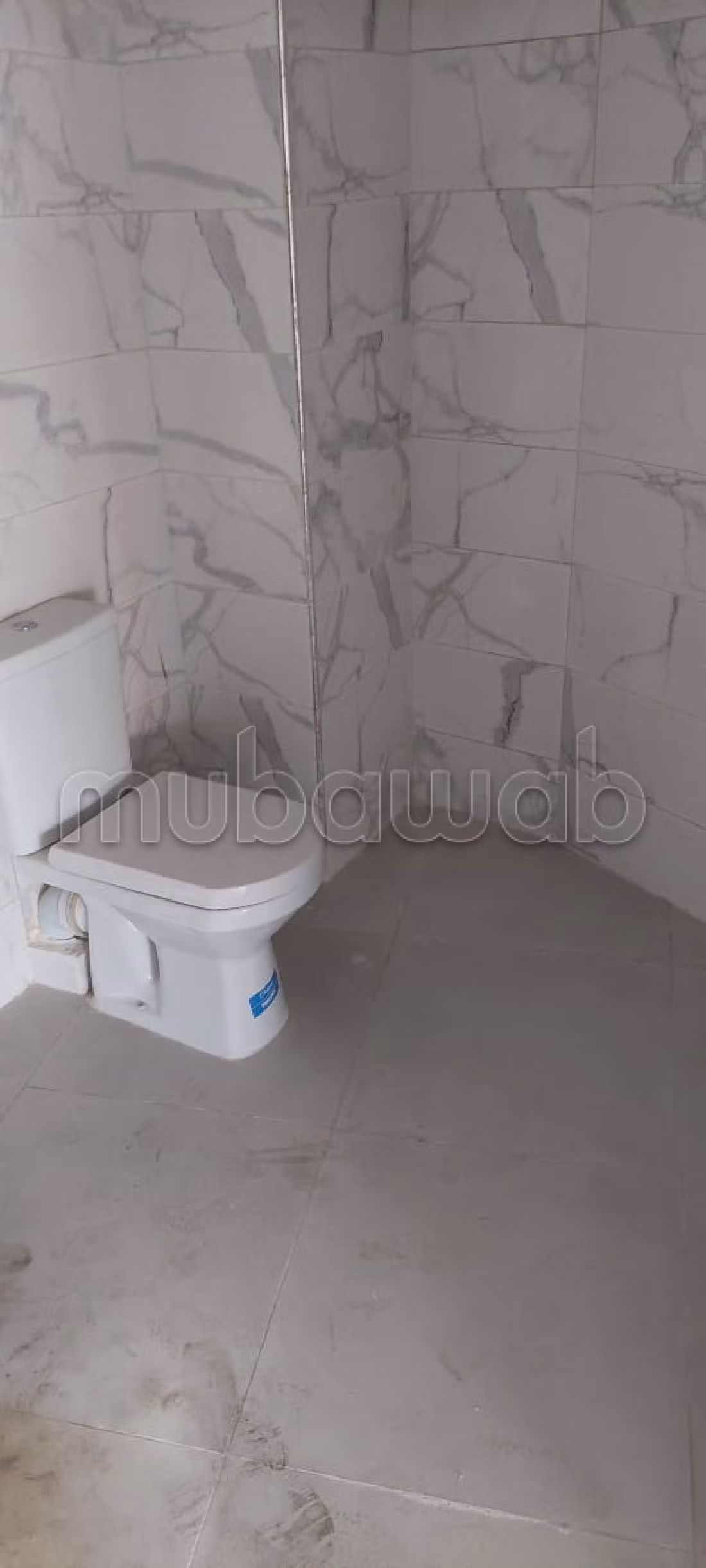 Offices for rent in Mellah. Large area 95 m². Lift