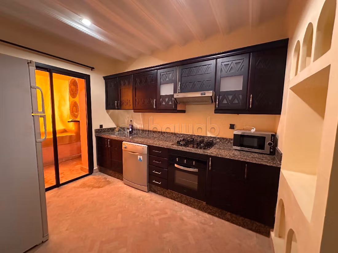 Magnífico piso en alquiler en Ennakhil (Palmeraie). 3 habitaciones confortables. está amueblado con buen gusto. 